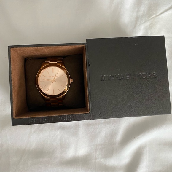 Rose gold Michael Kors watch - Picture 9 of 9